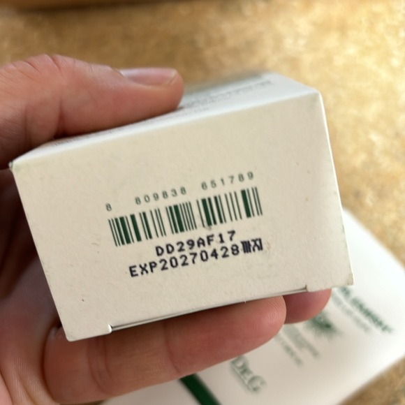 DR. G skin care set - Picture 11 of 13